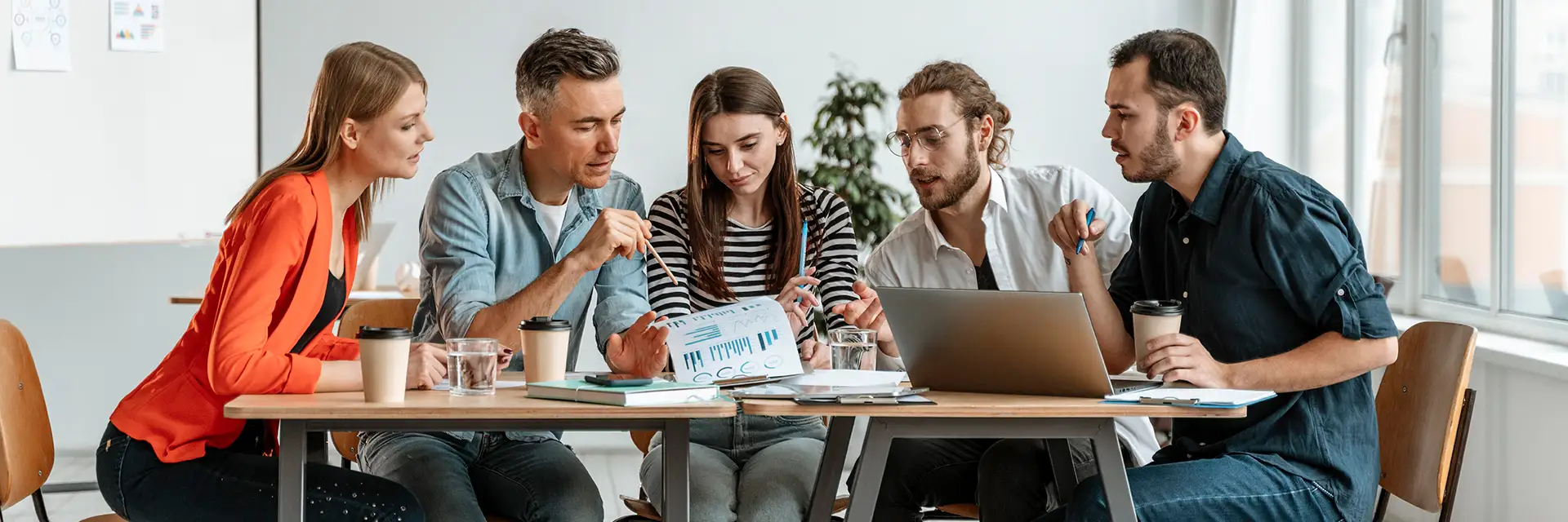 office-view-team-graphic-design